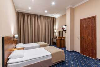 Гостиница Роял Отель Москва Стандартный двухместный номер с 2 отдельными кроватями-1